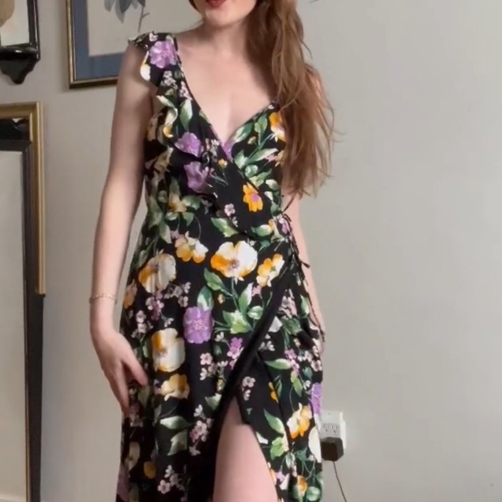 LE LIS Floral Wrap Maxi Dress / Medium NWOT